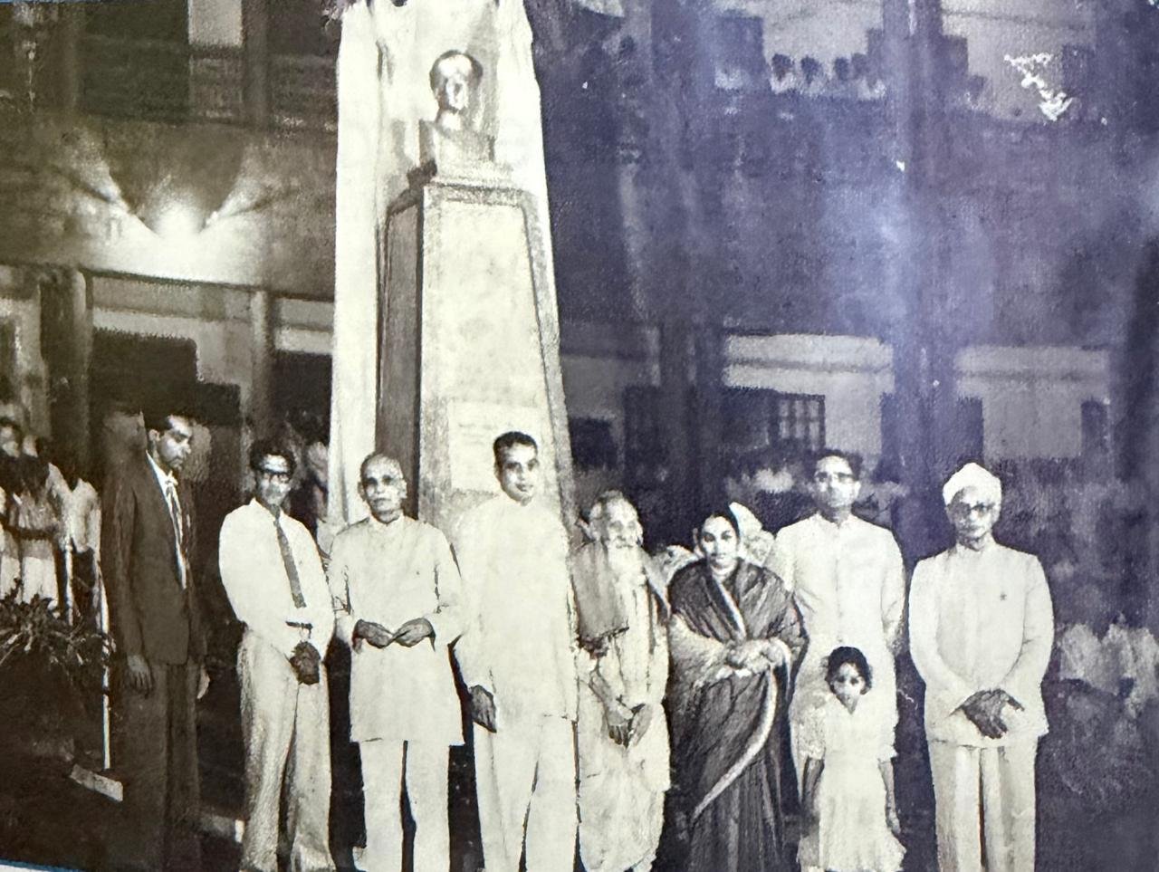 The unveiling of the Radhakrishnan bust in the Arts College quadrangle, Andhra University